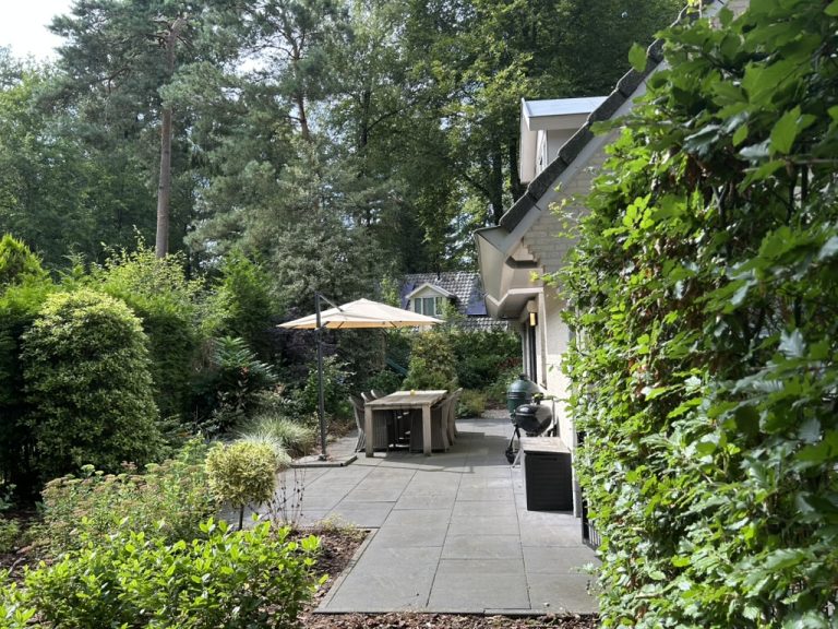Villa Viola Epe vernieuwde tuin